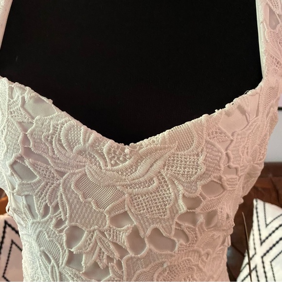 NWT Divine Beauty White Lace Midi Dress With Pockets Size Medium - Picture 14 of 16
